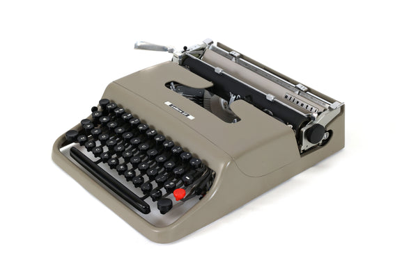 Refreshed Olivetti Lettera 22 Manual Typewriter - In Great Working Condition