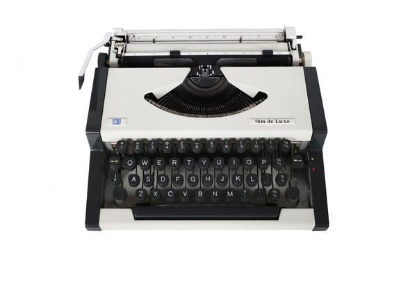 Refreshed Unis TBM DeLuxe Typewriter with Case
