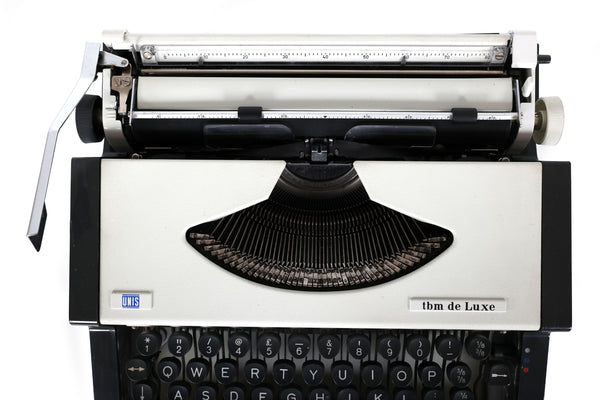 Refreshed Unis TBM DeLuxe Typewriter with Case