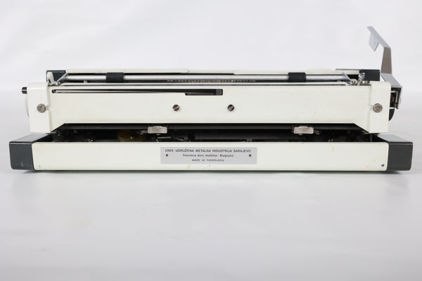 Refreshed Unis TBM DeLuxe Typewriter with Case